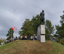 В ПАМЯТЬ О ЛЕГЕНДАРНОМ ЛЕТЧИКЕ